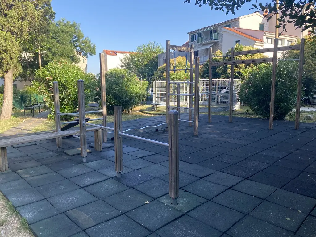 Street workout park - Toc outdoor gym